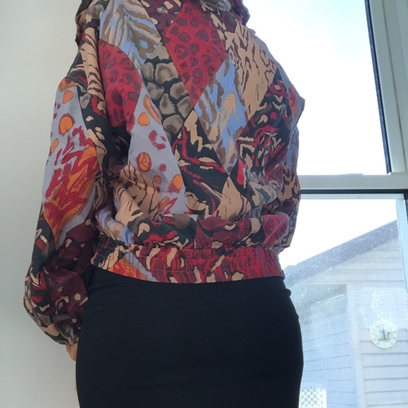 ✨LAST CHANCE✨ 100% Silk Vintage Jacket - Picture 6 of 7